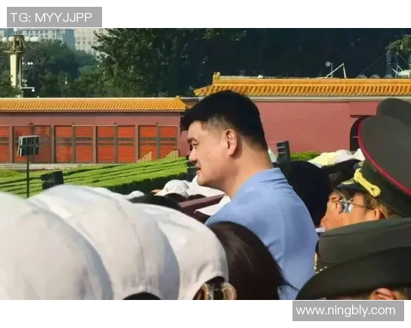 姚明与吴京：从篮球巨星到影视巨匠的跨界传奇与人生启示