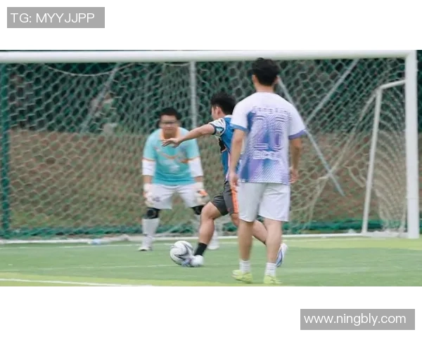 足球明星保安的精彩瞬间集锦及背后故事分享 足球明星保安的精彩瞬间集锦及背后故事分享